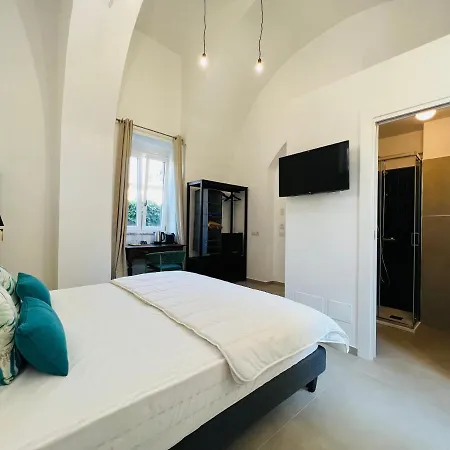 Guest house Palazzo Bougainvillea By Ritardo Aereo *