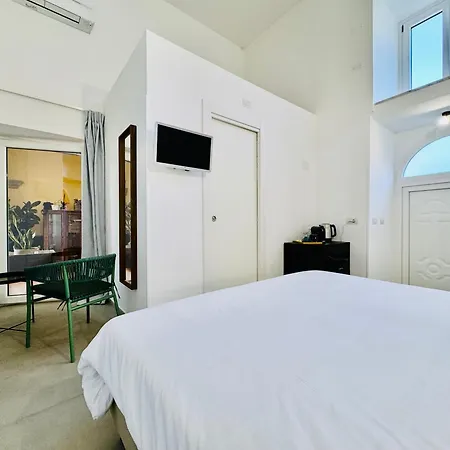 Guest house Palazzo Bougainvillea By Ritardo Aereo *