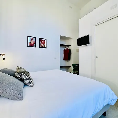 Palazzo Bougainvillea By Ritardo Aereo Meta